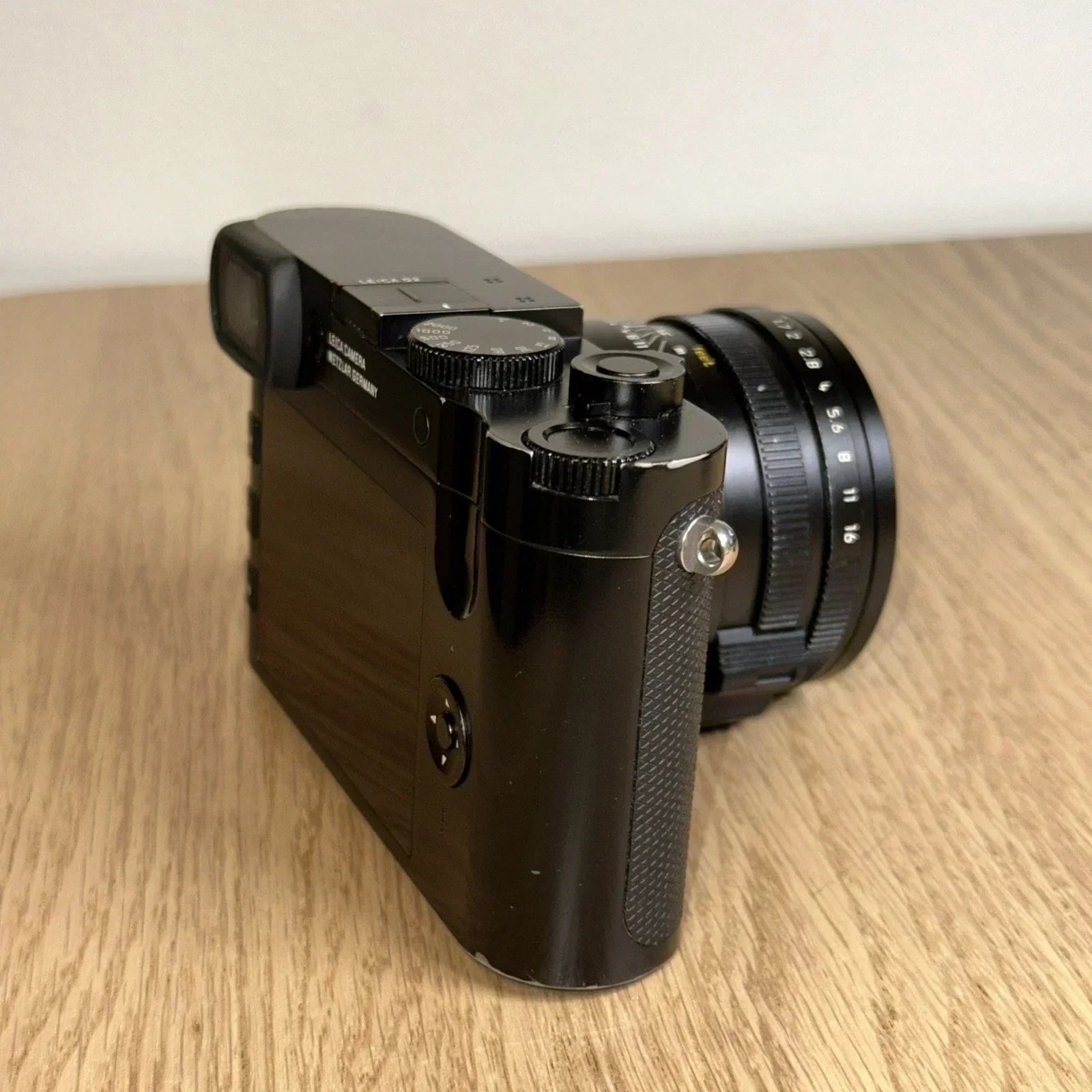 Leica Q2 47.3MP - Box, Accessories, Complete Set! - US Seller