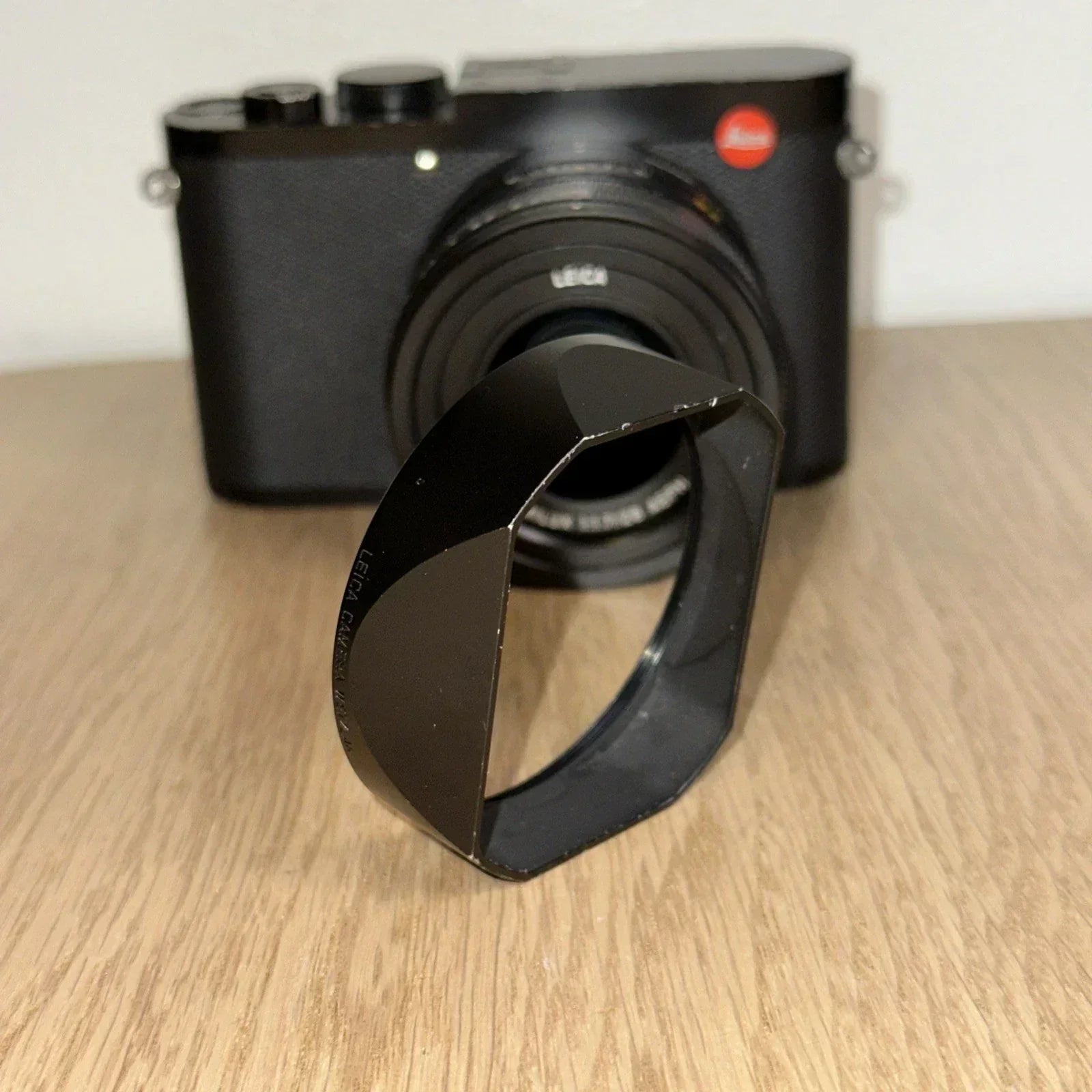 Leica Q2 47.3MP - Box, Accessories, Complete Set! - US Seller