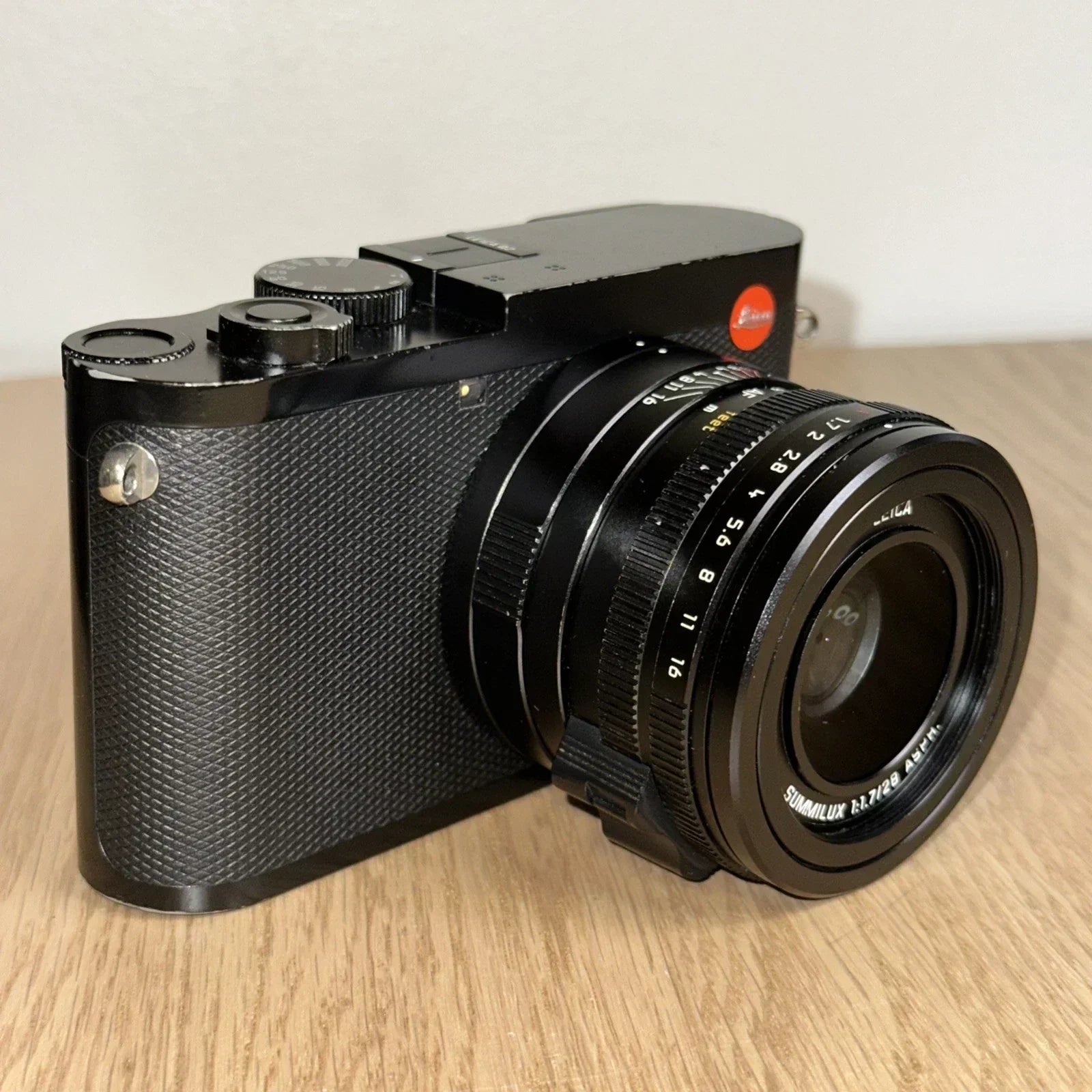 Leica Q2 47.3MP - Box, Accessories, Complete Set! - US Seller