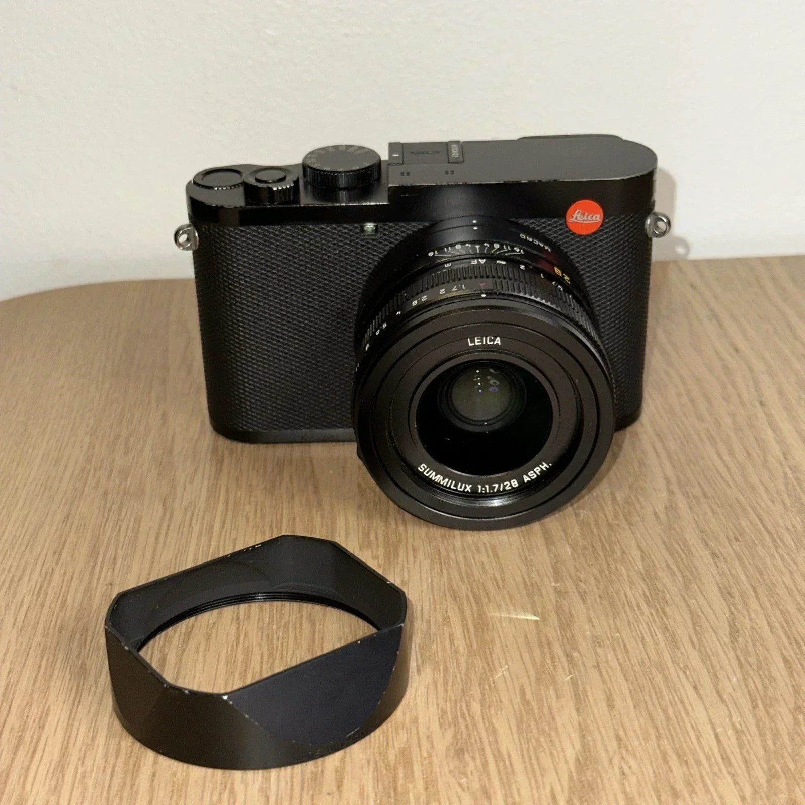Leica Q2 47.3MP - Box, Accessories, Complete Set! - US Seller