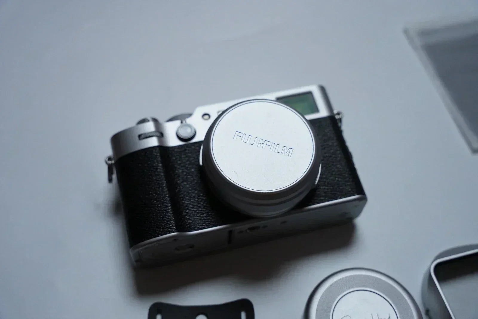 Fujifilm X100VI Silver + Box & Accessories | 23mm f/2 | Excellent Condition