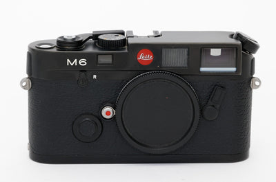 Leica M6 0.72 Black Chrome 35mm Film Rangefinder Camera Body With Box and Strap