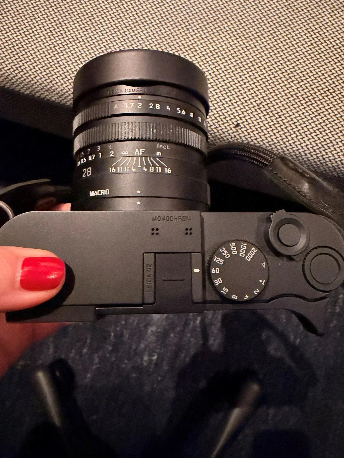 Leica Q2 Monochrom 47.3MP Compact Digital Camera - Black ++ 2 Batteries + Leica
